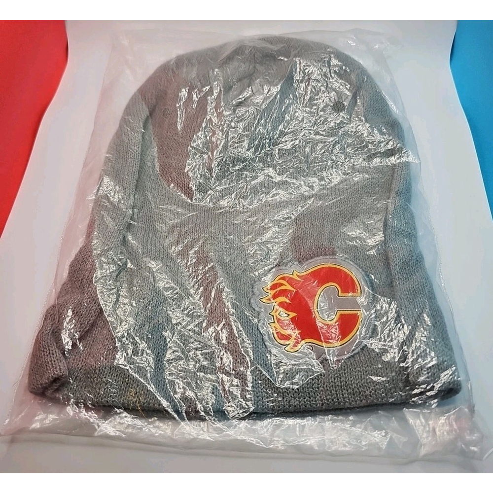 NHL Calgary Flames Coors Light Knit Winter Hat Toque New In Sealed Package